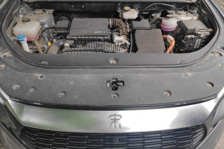 Used BYD Song Pro New Energy 2024 HONOR Edition DM-i 71KM Navigation Model Engine Bay