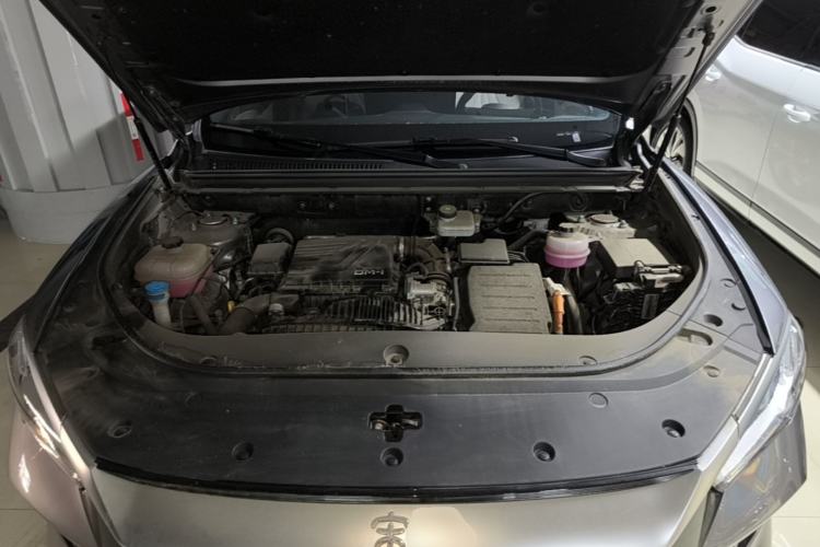 Used BYD Song Pro New Energy 2024 HONOR Edition DM-i 110KM Excellence Model Engine Bay