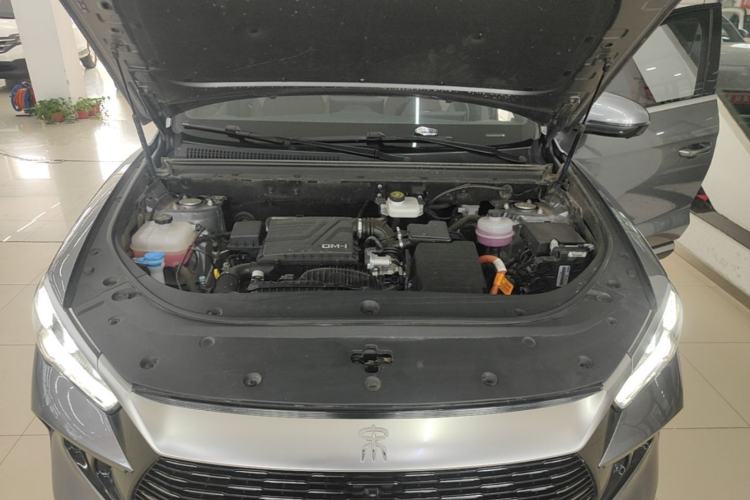 Used BYD Song Pro New Energy 2024 HONOR Edition DM-i 71KM Navigation Model Engine Bay
