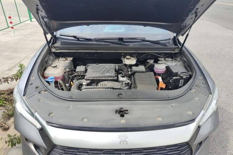 Used BYD Song Pro New Energy 2024 HONOR Edition DM-i 71KM Navigation Model Engine Bay