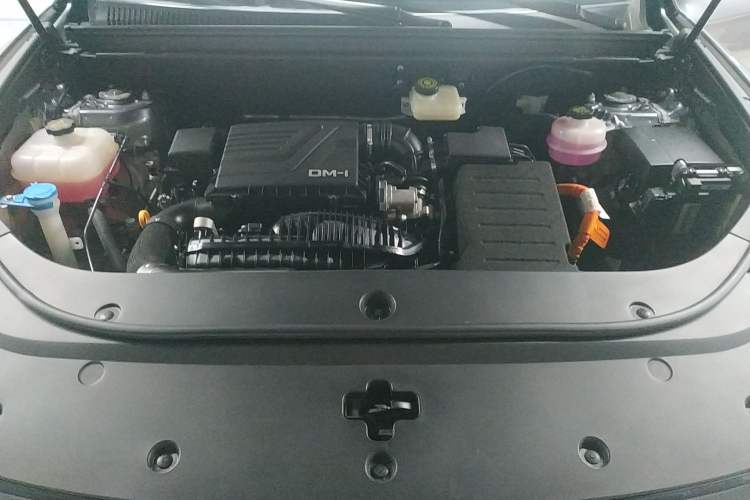 Used BYD Song Pro New Energy 2024 HONOR Edition DM-i 110KM Excellence Model Engine Bay