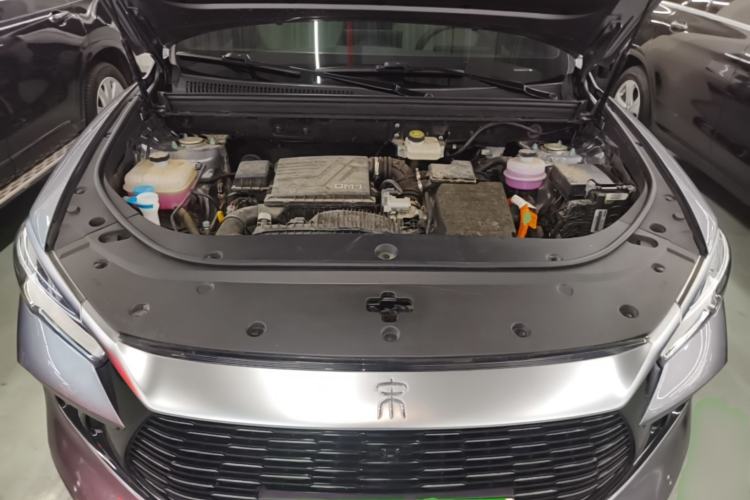 Used BYD Song Pro New Energy 2024 HONOR Edition DM-i 71KM Navigation Model Engine Bay