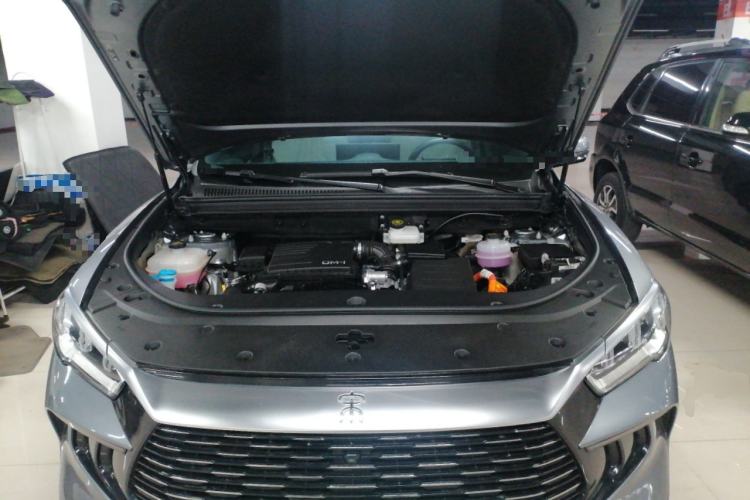 Used BYD Song Pro New Energy 2024 HONOR Edition DM-i 71KM Beyond Model Engine Bay