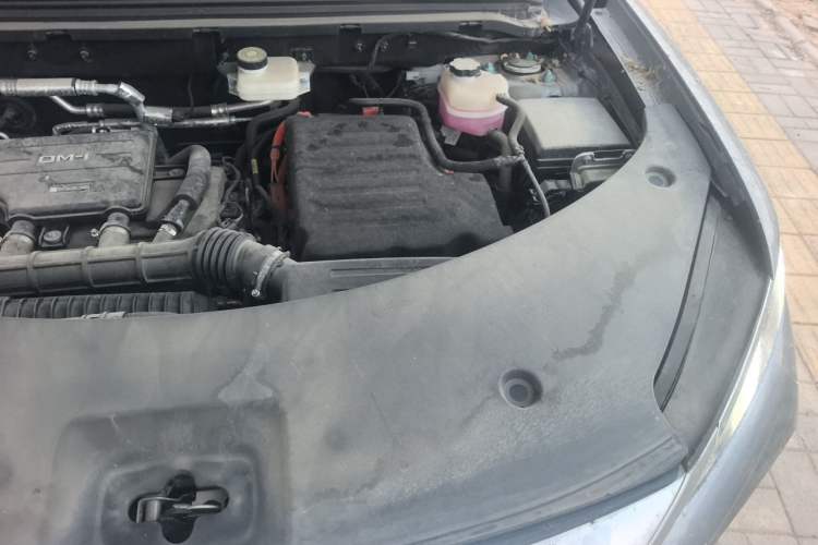Used BYD Song Pro New Energy 2024 HONOR Edition DM-i 110KM Excellence Model Engine Bay Left