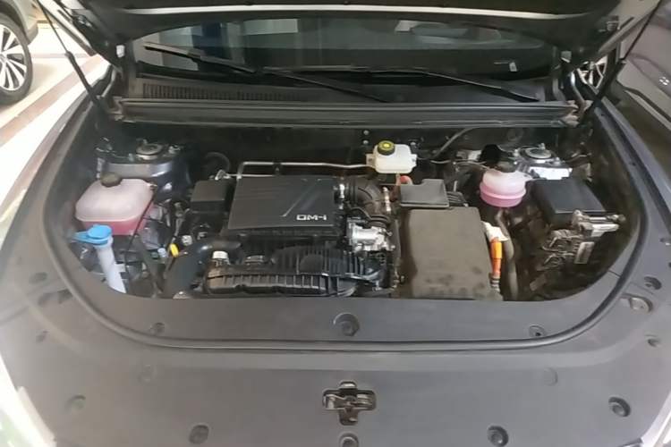 Used BYD Song Pro New Energy 2024 HONOR Edition DM-i 110KM Excellence Model Engine Bay