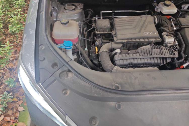 Used BYD Song Pro New Energy 2024 HONOR Edition DM-i 110KM Beyond Model Engine Bay Right