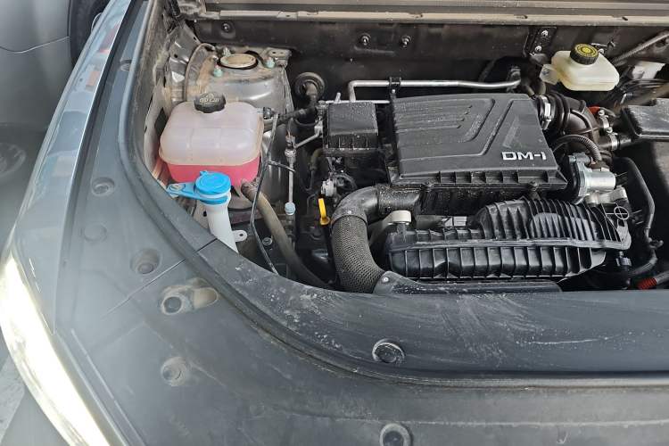 Used BYD Song Pro New Energy 2024 HONOR Edition DM-i 110KM Excellence Model Engine Bay Right