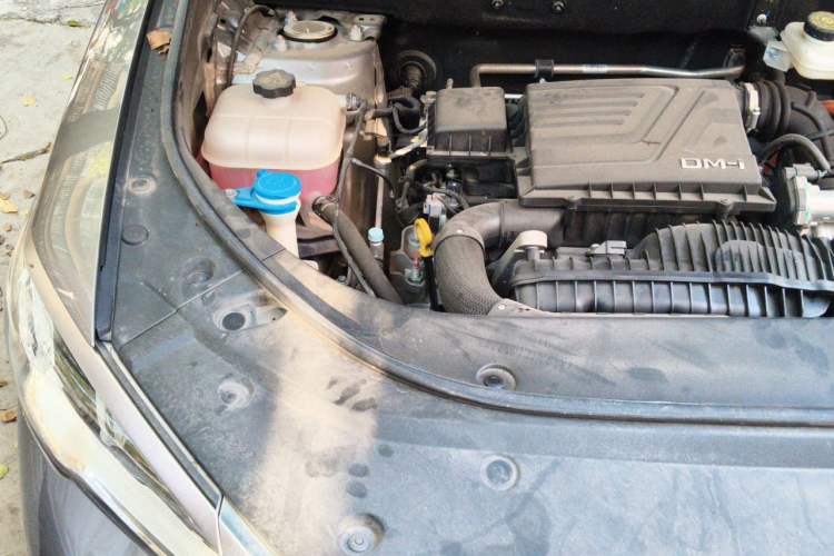 Used BYD Song Pro New Energy 2024 HONOR Edition DM-i 71KM Navigation Model Engine Bay Right