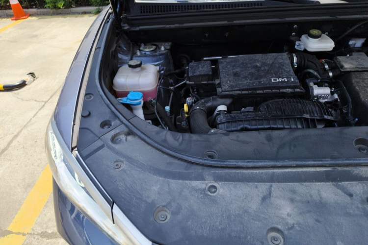 Used BYD Song Pro New Energy 2024 HONOR Edition DM-i 110KM Excellence Model Engine Bay Right