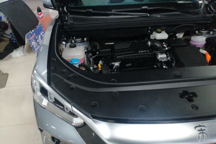 Used BYD Song Pro New Energy 2024 HONOR Edition DM-i 71KM Beyond Model Engine Bay Right
