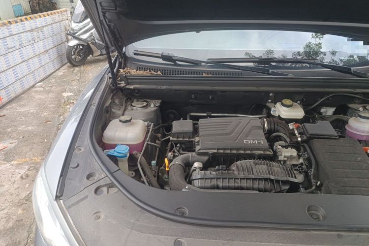 Used BYD Song Pro New Energy 2024 HONOR Edition DM-i 110KM Beyond Model Engine Bay Right