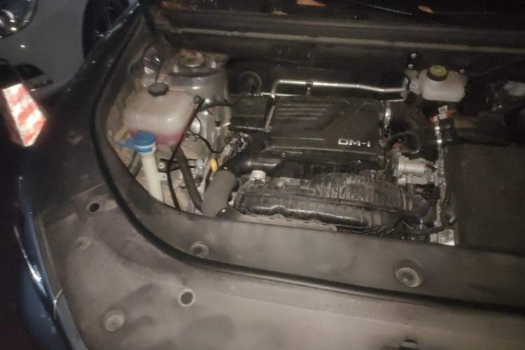 Used BYD Song Pro New Energy 2024 HONOR Edition DM-i 71KM Navigation Model Engine Bay Right