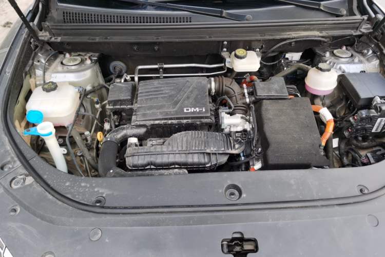 Used BYD Song Pro New Energy 2024 HONOR Edition DM-i 71KM Navigation Model Engine Bay Right