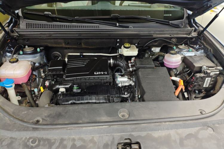 Used BYD Song Pro New Energy 2024 HONOR Edition DM-i 71KM Navigation Model Engine Bay