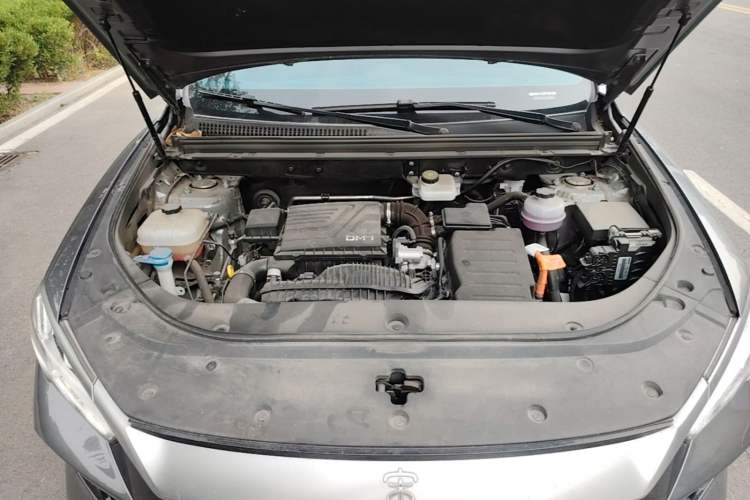 Used BYD Song Pro New Energy 2024 HONOR Edition DM-i 71KM Navigation Model Engine Bay
