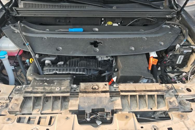 Used BYD Song Pro New Energy 2024 HONOR Edition DM-i 110KM Excellence Model Engine Bay