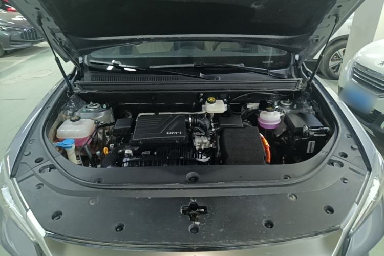 Used BYD Song Pro New Energy 2024 HONOR Edition DM-i 71KM Navigation Model Engine Bay
