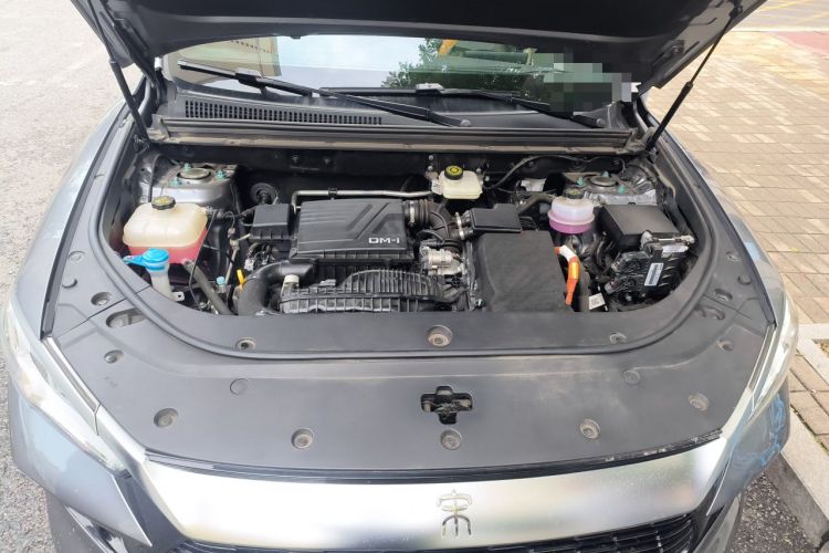 Used BYD Song Pro New Energy 2024 HONOR Edition DM-i 71KM Navigation Model Engine Bay