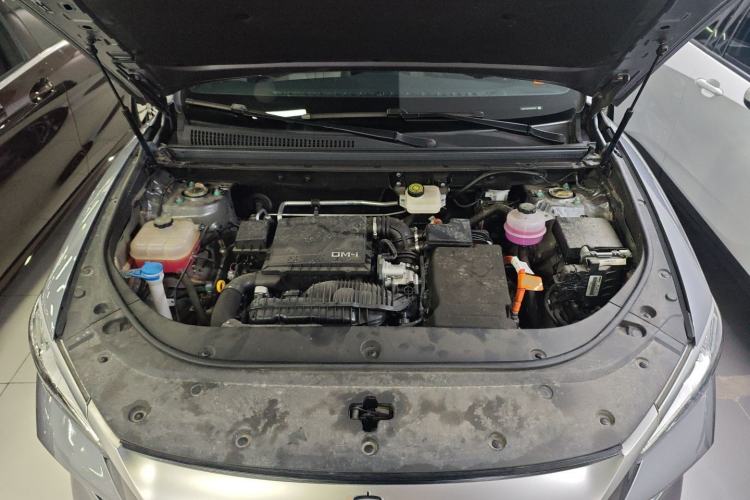 Used BYD Song Pro New Energy 2024 HONOR Edition DM-i 71KM Navigation Model Engine Bay