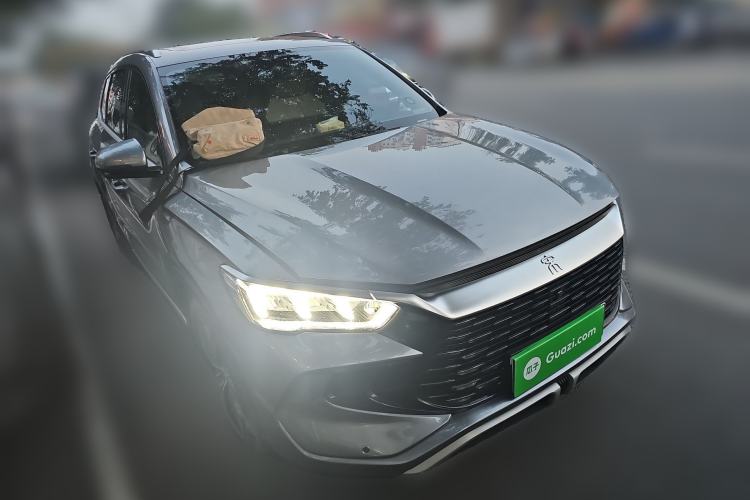 Used BYD Song Pro New Energy 2024 HONOR Edition DM-i 110KM Excellence Model Front Right 45 Deg