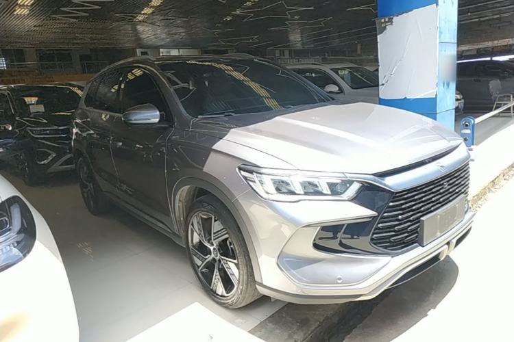 Used BYD Song Pro New Energy 2024 HONOR Edition DM-i 110KM Excellence Model Front Right 45 Deg
