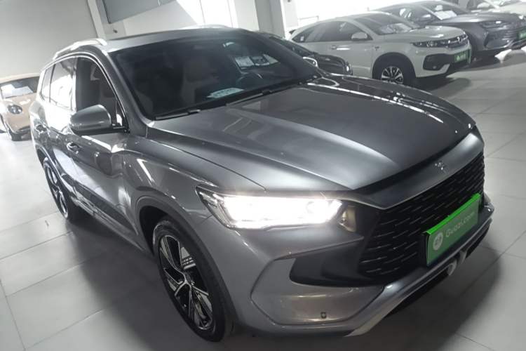 Used BYD Song Pro New Energy 2024 HONOR Edition DM-i 110KM Excellence Model Front Right 45 Deg
