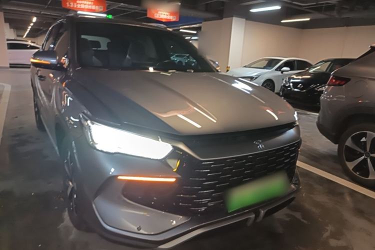Used BYD Song Pro New Energy 2024 HONOR Edition DM-i 71KM Navigation Model Front Right 45 Deg