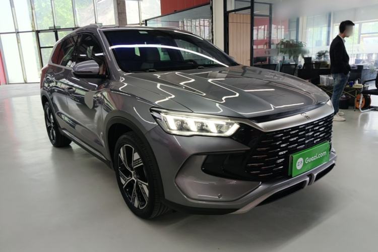Used BYD Song Pro New Energy 2024 HONOR Edition DM-i 110KM Excellence Model Front Right 45 Deg