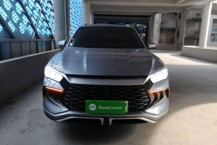 Used BYD Song Pro New Energy 2024 HONOR Edition DM-i 71KM Navigation Model Front