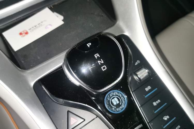 Used BYD Song Pro New Energy 2024 HONOR Edition DM-i 110KM Beyond Model Gear Lever