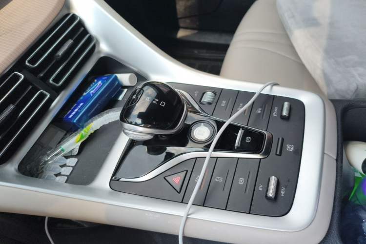 Used BYD Song Pro New Energy 2024 HONOR Edition DM-i 110KM Beyond Model Gear Lever
