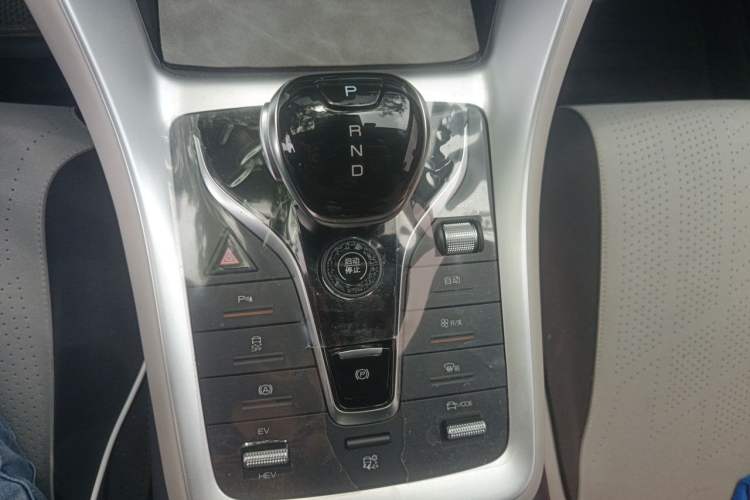 Used BYD Song Pro New Energy 2024 HONOR Edition DM-i 110KM Beyond Model Gear Lever