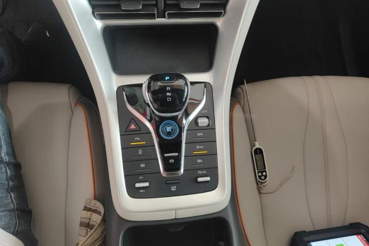 Used BYD Song Pro New Energy 2024 HONOR Edition DM-i 71KM Leading Model Gear Lever
