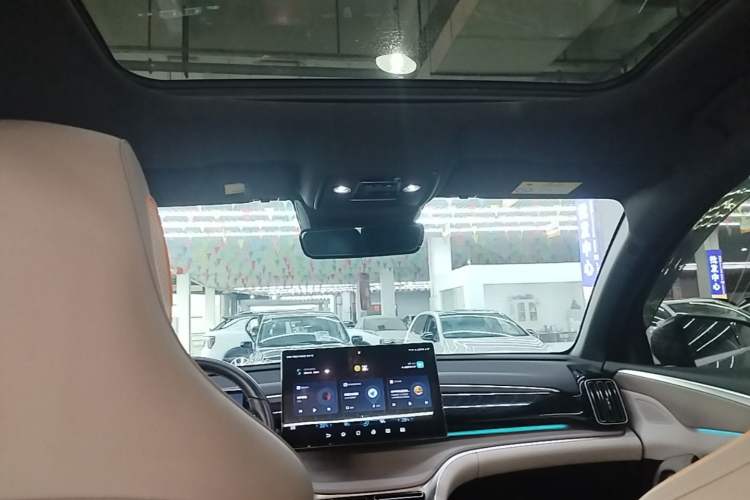 Used BYD Song Pro New Energy 2024 HONOR Edition DM-i 110KM Excellence Model Headliner
