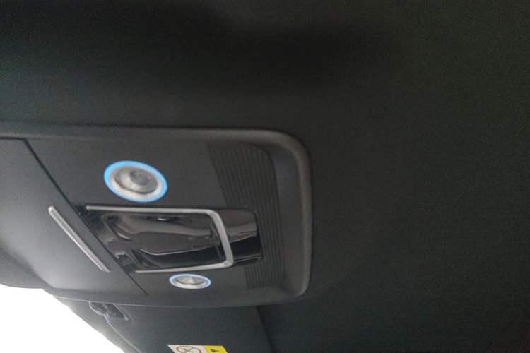 Used BYD Song Pro New Energy 2024 HONOR Edition DM-i 71KM Navigation Model Headliner
