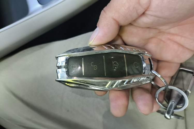 Used BYD Song Pro New Energy 2024 HONOR Edition DM-i 71KM Leading Model Interior 1