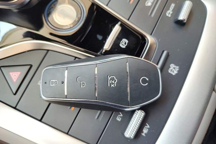 Used BYD Song Pro New Energy 2024 HONOR Edition DM-i 110KM Excellence Model Interior 1