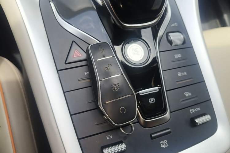 Used BYD Song Pro New Energy 2024 HONOR Edition DM-i 110KM Beyond Model Interior 1