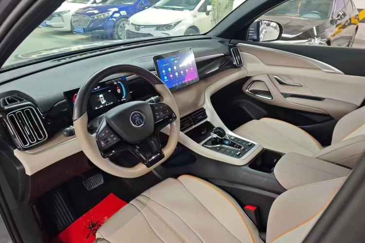 Used BYD Song Pro New Energy 2024 HONOR Edition DM-i 71KM Navigation Model Interior 1