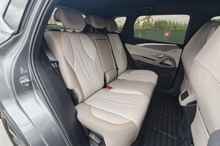 Used BYD Song Pro New Energy 2024 HONOR Edition DM-i 71KM Navigation Model Interior 10