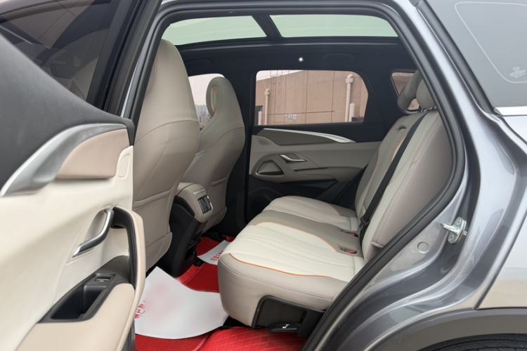 Used BYD Song Pro New Energy 2024 HONOR Edition DM-i 71KM Leading Model Interior 2