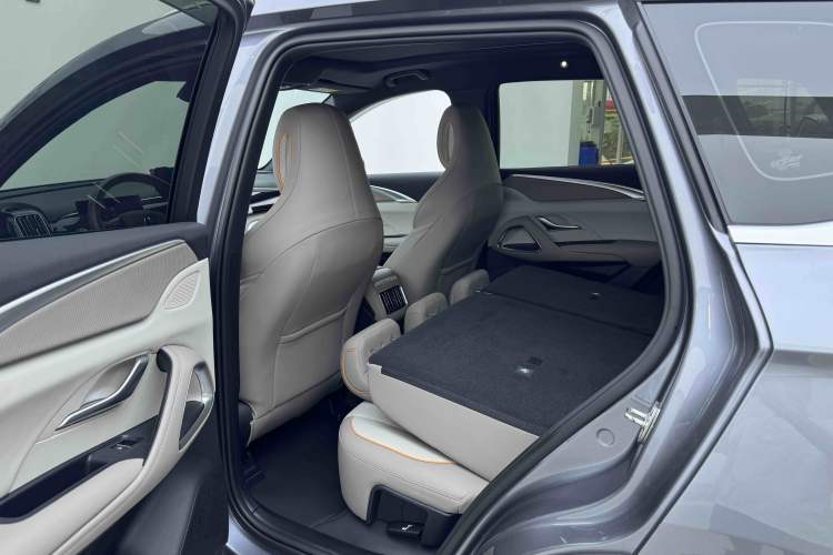 Used BYD Song Pro New Energy 2024 HONOR Edition DM-i 110KM Excellence Model Interior 2