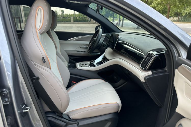Used BYD Song Pro New Energy 2024 HONOR Edition DM-i 71KM Navigation Model Interior 2