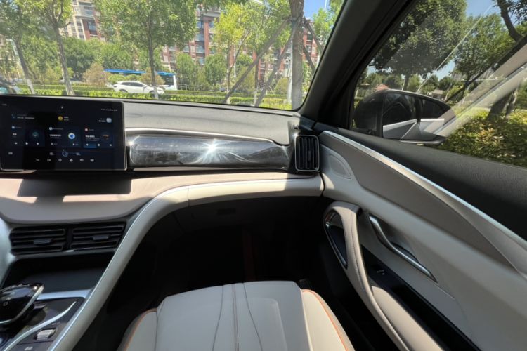 Used BYD Song Pro New Energy 2024 HONOR Edition DM-i 71KM Navigation Model Interior 2
