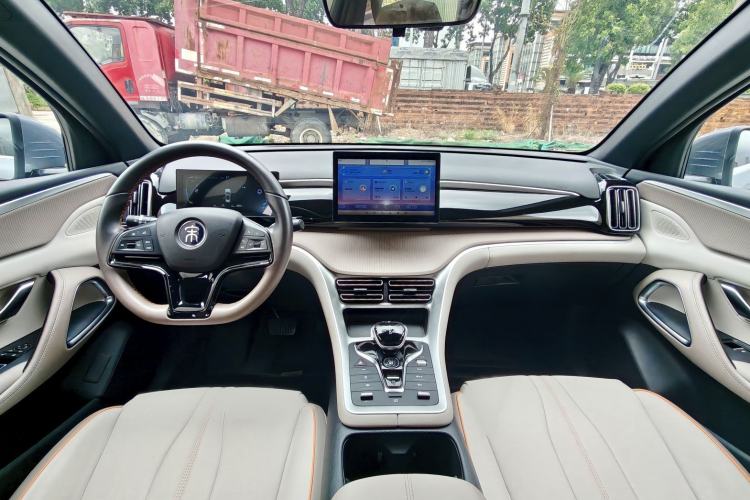 Used BYD Song Pro New Energy 2024 HONOR Edition DM-i 71KM Navigation Model Interior 2