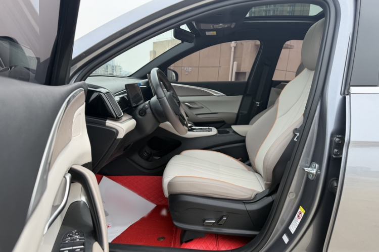 Used BYD Song Pro New Energy 2024 HONOR Edition DM-i 71KM Leading Model Interior 3