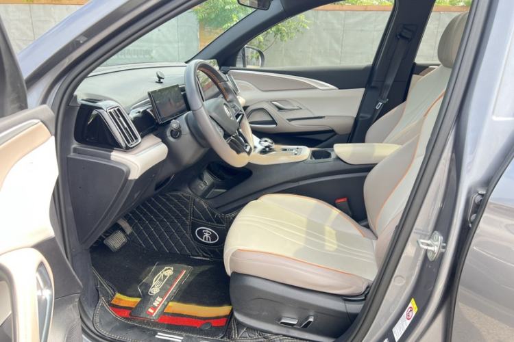 Used BYD Song Pro New Energy 2024 HONOR Edition DM-i 110KM Beyond Model Interior 3