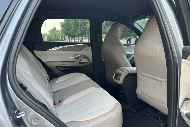 Used BYD Song Pro New Energy 2024 HONOR Edition DM-i 71KM Navigation Model Interior 4