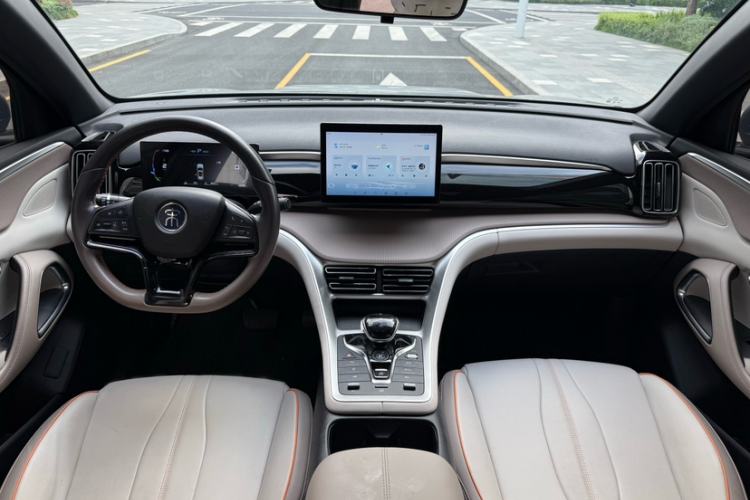 Used BYD Song Pro New Energy 2024 HONOR Edition DM-i 71KM Navigation Model Interior 4