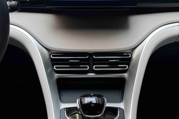 Used BYD Song Pro New Energy 2024 HONOR Edition DM-i 71KM Navigation Model Interior 4